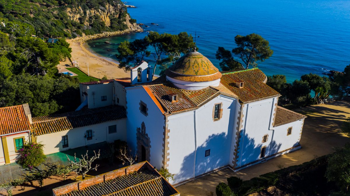 Imatge aèria de la Ermita de Santa Cristina de Lloret de Mar